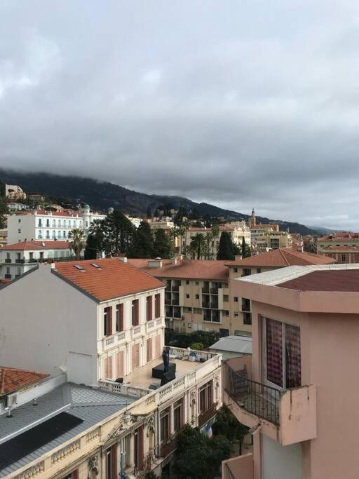 Lumineux Studio Sous Les Toits De Menton Exterior foto